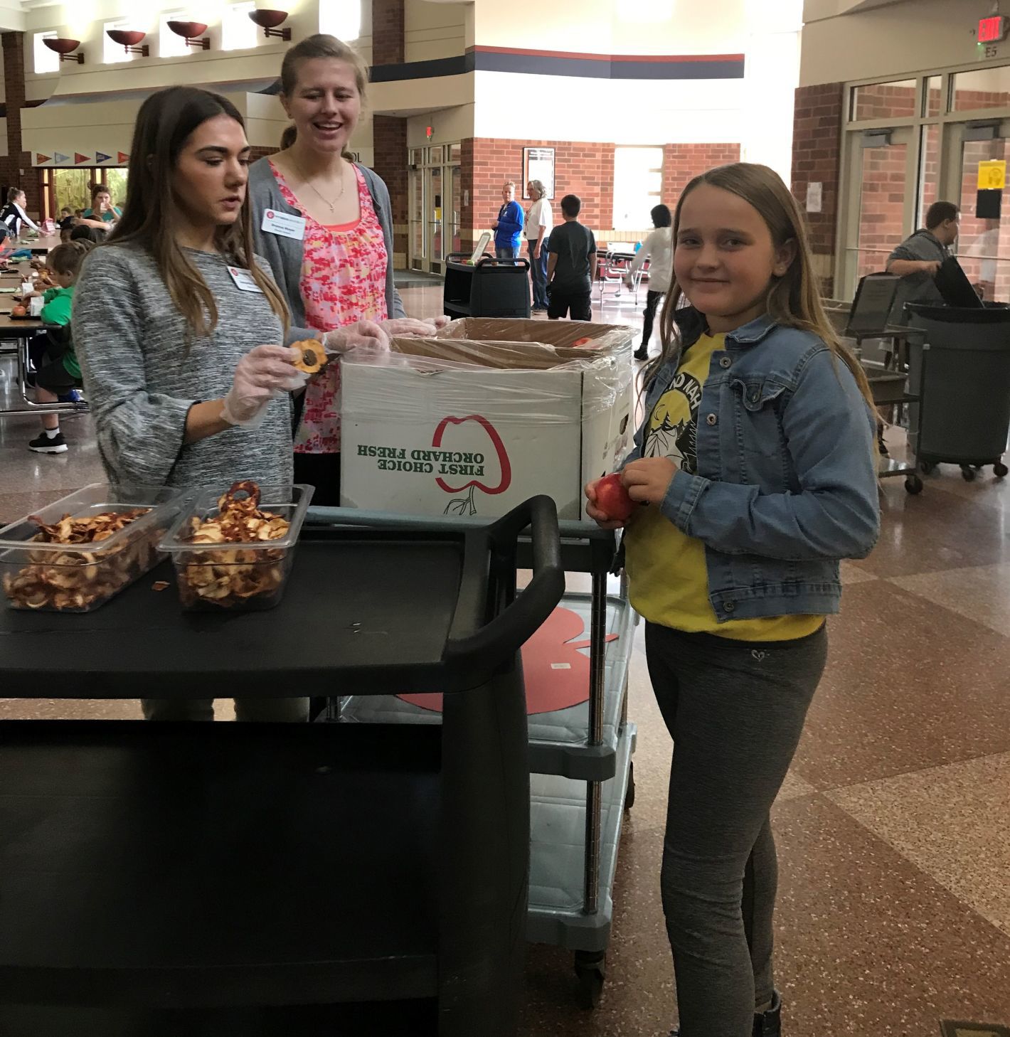 Students take part in Great Lakes Apple Crunch